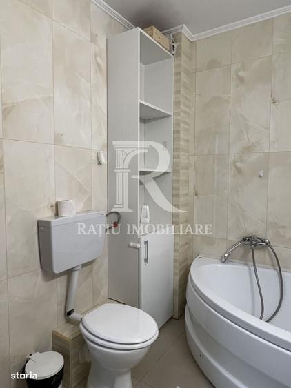 Apartament cu 3 camere decomandat în Nufărul