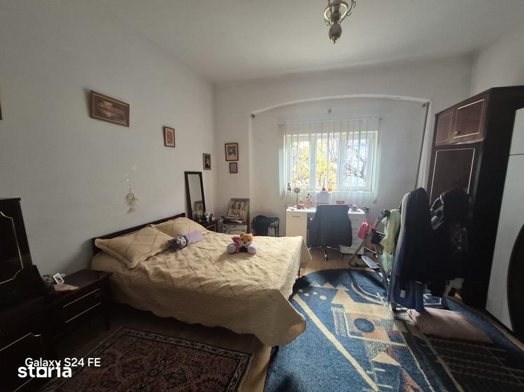 Casă cu 5 camere cu Teren 450 Mp în Ultracentral
