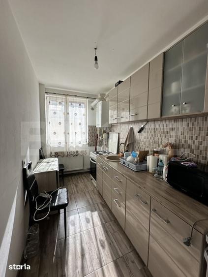 Apartament cu 2 camere decomandat în Craiovița Nouă
