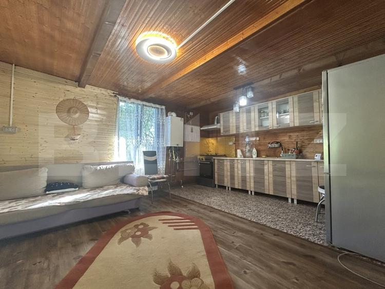 Casă individuală cu 3 camere cu Canalizare în Nord-Vest