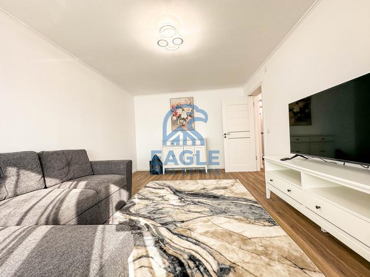 Apartament cu 3 camere decomandat, mobilat în Faleza Nord