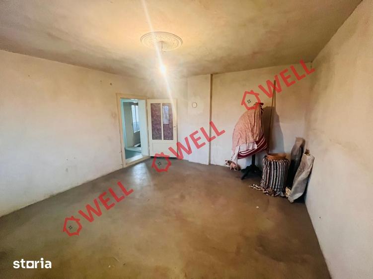Casă cu 4 camere cu Teren 2000 Mp în Brateș