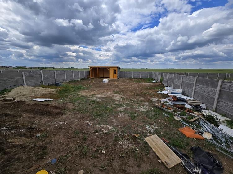 Duplex cu 4 camere cu Canalizare în Sânandrei