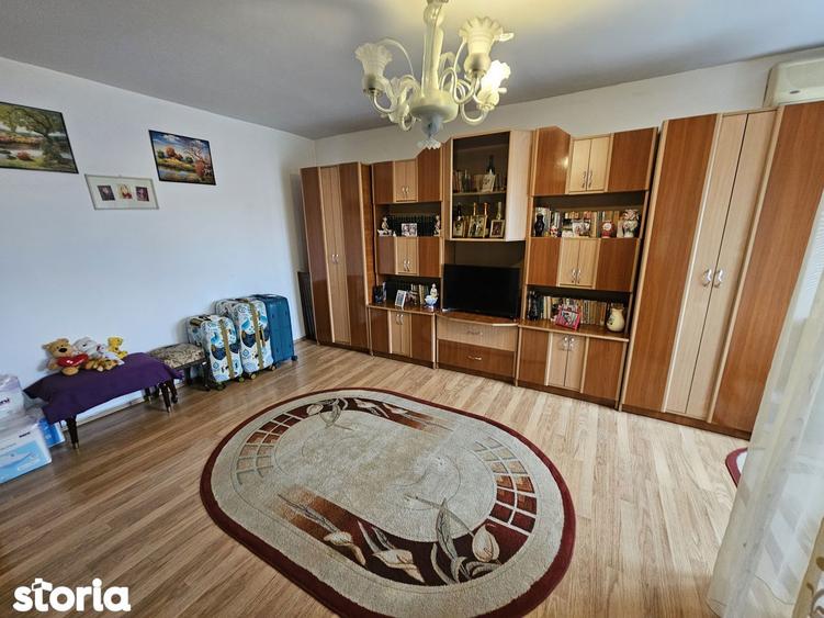 Apartament cu 3 camere decomandat în 13 Septembrie
