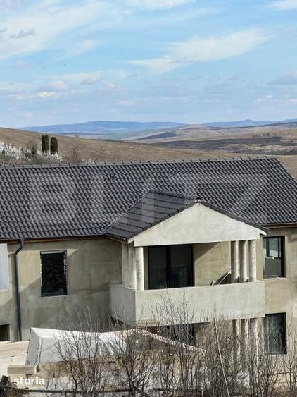Casă cu 4 camere cu Teren 328 Mp în Apahida