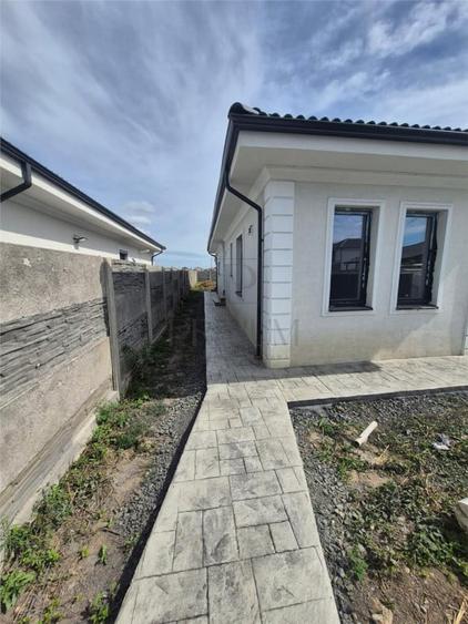 Duplex parter - 2 dormitoare - 2 bai - zona excelenta la 4 b - 10