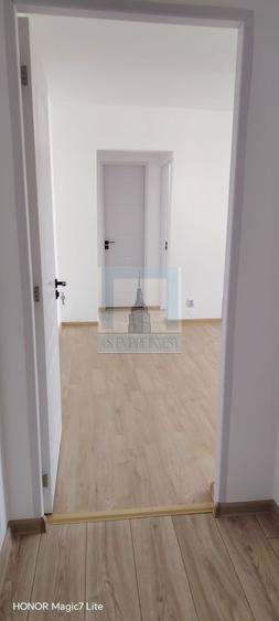 Apartament cu 2 camere semidecomandat în Griviței