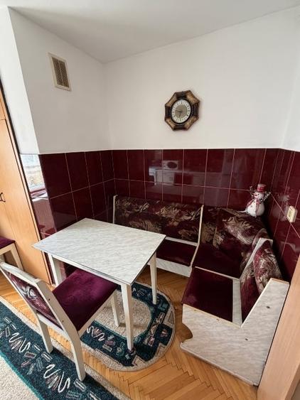 Apartament cu 2 camere semidecomandat, mobilat în Micălaca