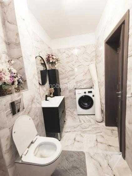 Apartament cu 3 camere decomandat în Regie