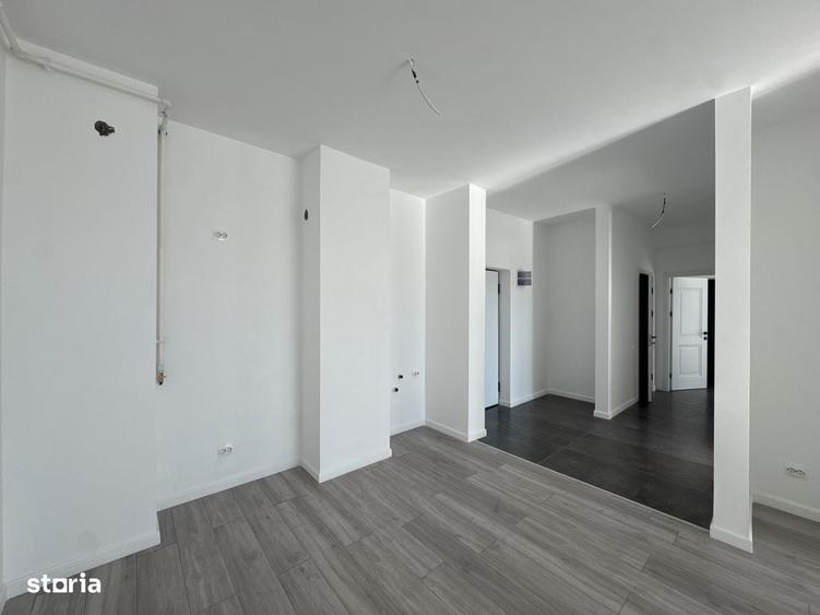 Apartament cu 3 camere semidecomandat în Florești