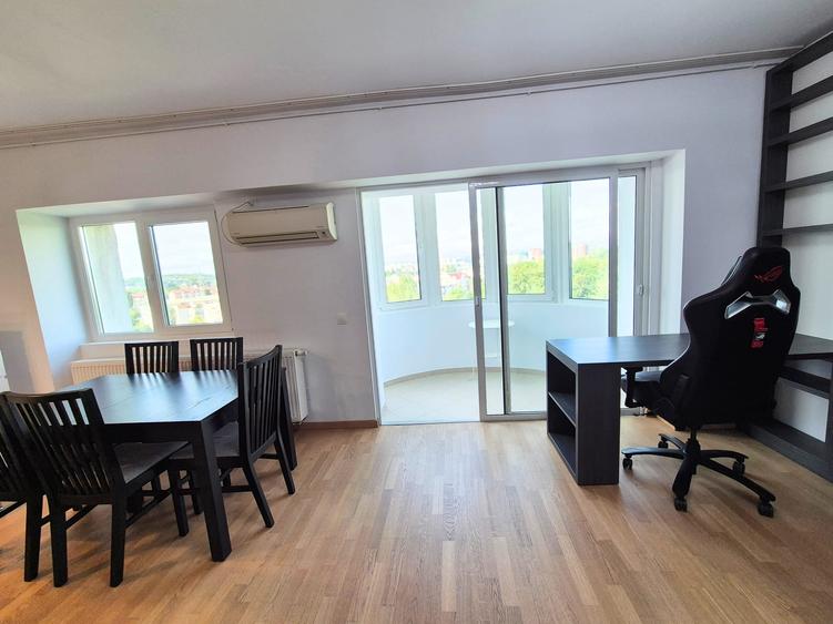 Apartament cu 3 camere decomandat în Metalurgie