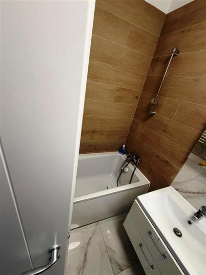 Apartament cu 2 camere decomandat în Vest