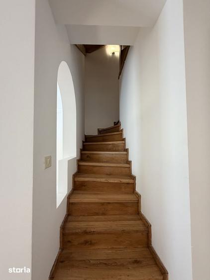 Casă cu 6 camere semidecomandat cu Teren 118 Mp în Floreasca