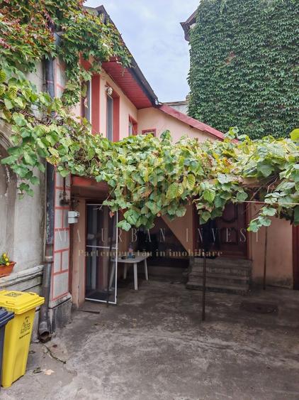 Casă cu 2 camere cu Canalizare în P-ța Muncii