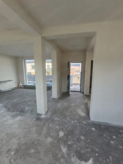 Casă cu Teren 400 Mp în Chinteni