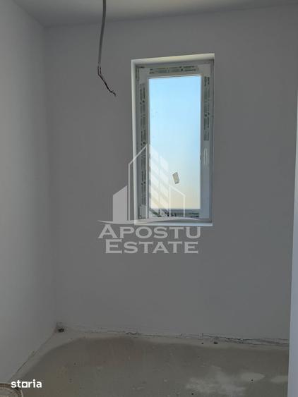 Casă cu 4 camere cu Teren 252 Mp în Remetea Mare