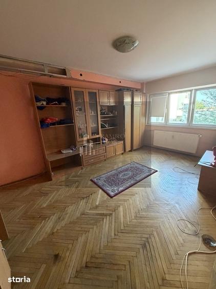 Apartament cu 3 camere în Pantelimon — fotografia 1