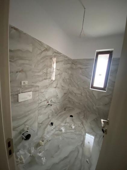 Apartament cu 2 camere semidecomandat în Girocului