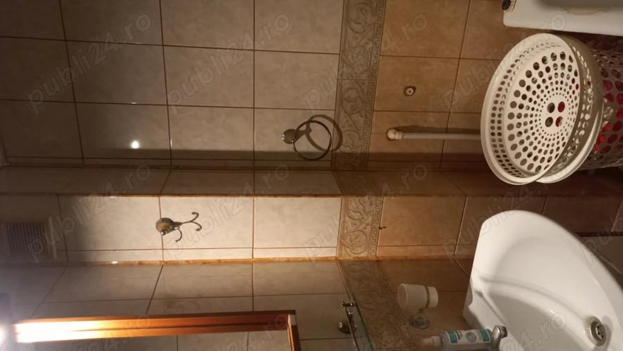 Casă cu 3 camere în Central