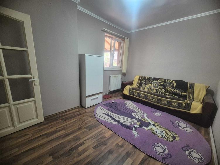 Casă cu 3 camere în Central