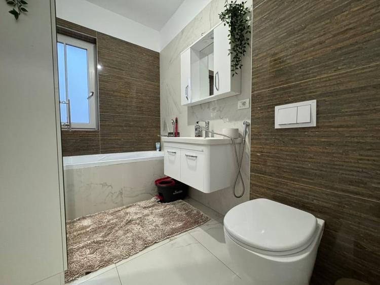 Apartament cu 3 camere decomandat, mobilat în Giroc
