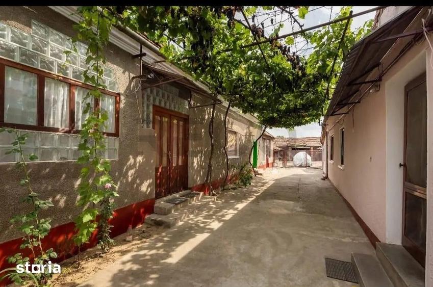 Casă cu 4 camere cu Teren 1672 Mp în Tămășeu
