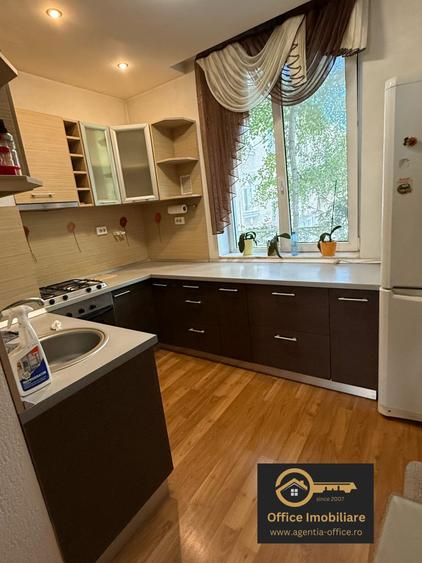 Apartament cu 2 camere decomandat în Central