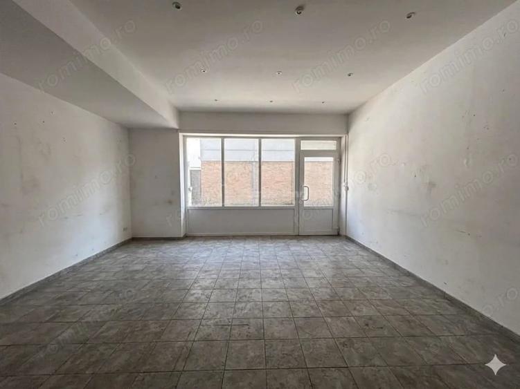 Spațiu comercial, de 130 mp, în Dacia
