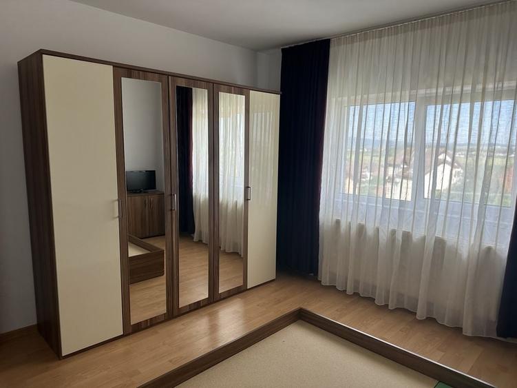 Apartament cu 2 camere decomandat în Ștrand