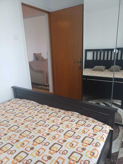 Apartament cu 2 camere semidecomandat în Berceni