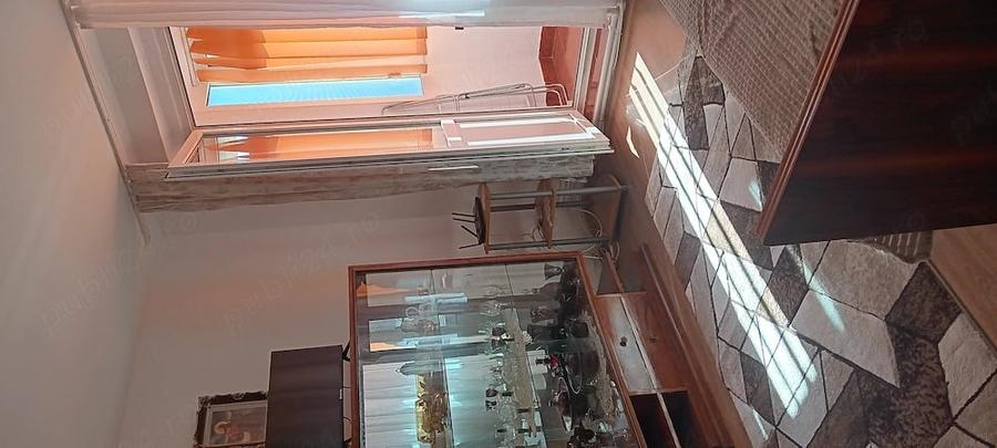 Apartament cu 2 camere semidecomandat în Vedea