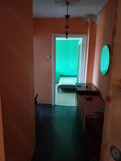 Apartament cu 2 camere decomandat în Tractorul