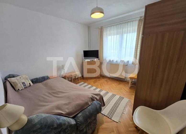 Apartament cu 3 camere decomandat în Terezian