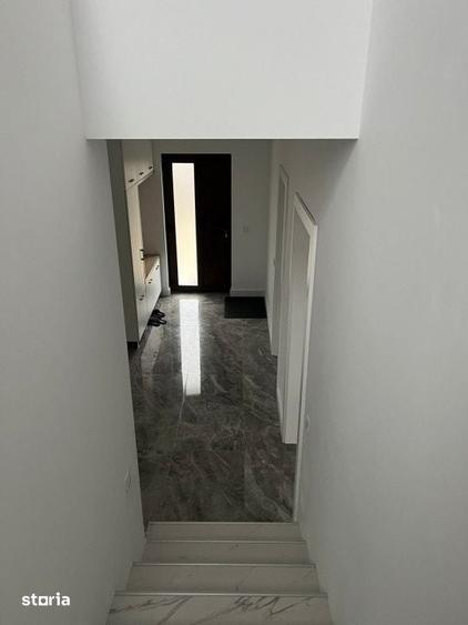 Casă cu 4 camere cu Teren 430 Mp în Dezmir