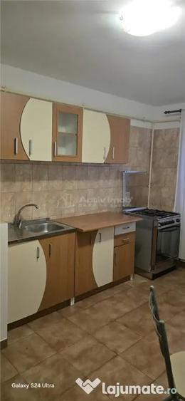 Apartament cu 2 camere decomandat în Micro 11