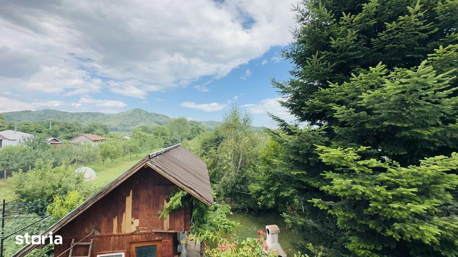 Casă cu 5 camere cu Teren 1800 Mp în Homorâciu