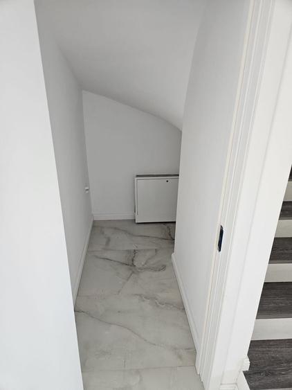 Casă individuală cu 4 camere cu Canalizare în Exterior Vest
