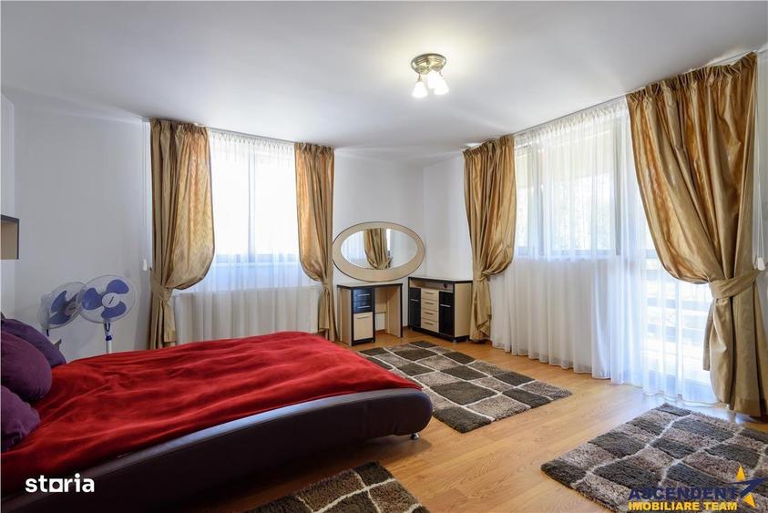 Casă cu 7 camere cu Canalizare în Tractorul
