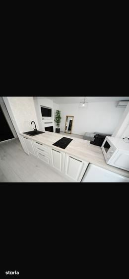 Apartament cu 2 camere decomandat în Micro 17