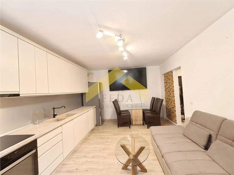 Apartament cu 3 camere decomandat în Bujac