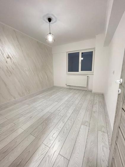 Apartament cu 2 camere decomandat în Republicii
