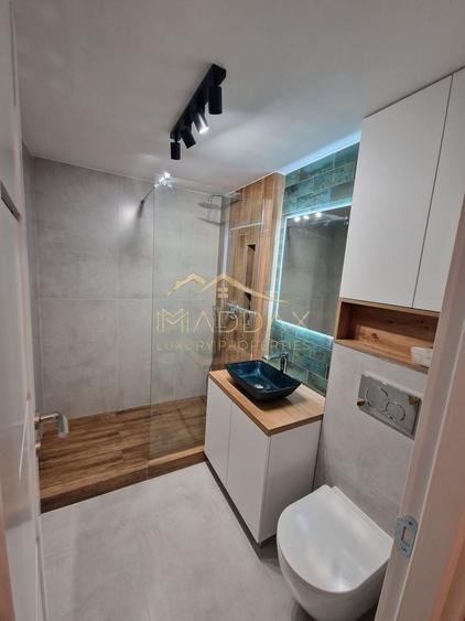 Apartament cu 2 camere decomandat, mobilat în Decebal