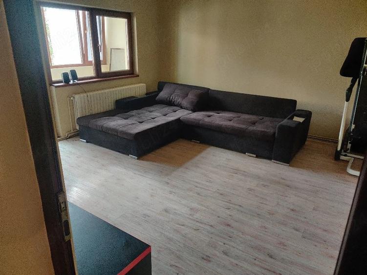 Apartament cu 3 camere decomandat în Micro 2