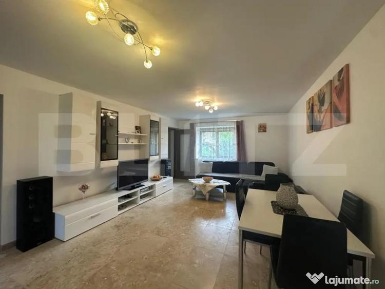 Casă cu 7 camere cu Teren 420 Mp în Central