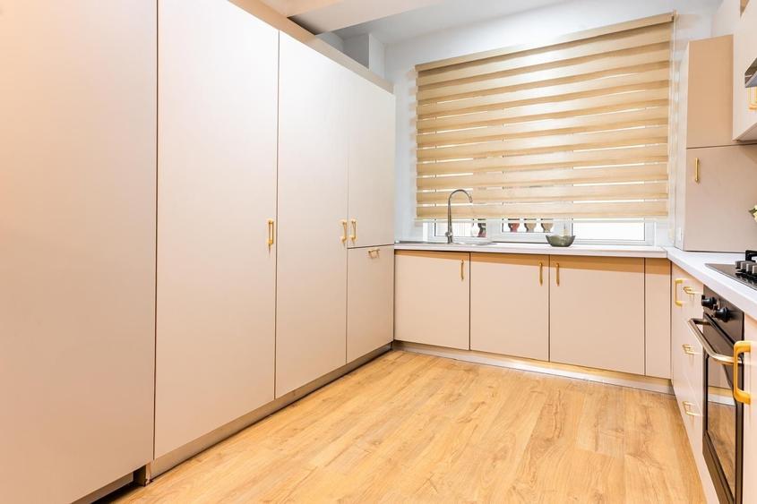 Apartament cu 3 camere semidecomandat, mobilat în Herăstrău