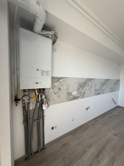 Apartament cu 2 camere semidecomandat în Florești