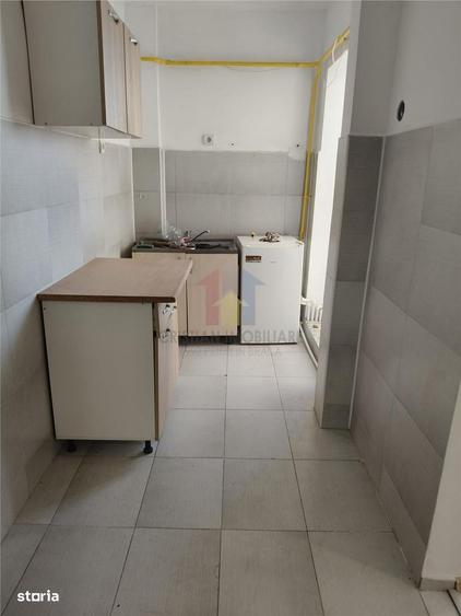 Garsonieră decomandată, mobilată în Radu Negru