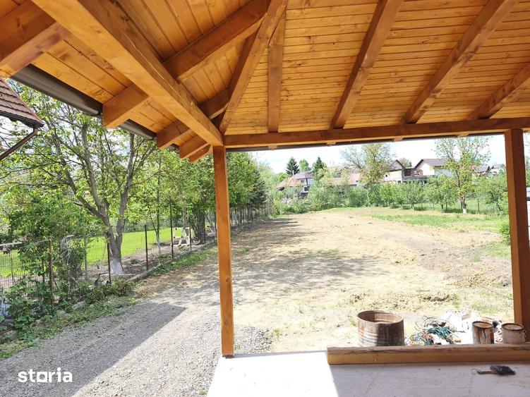 Casă cu 5 camere cu Teren 1100 Mp în Ernei