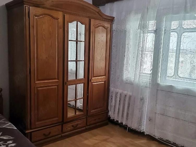 Apartament cu 3 camere decomandat în Fălticeni