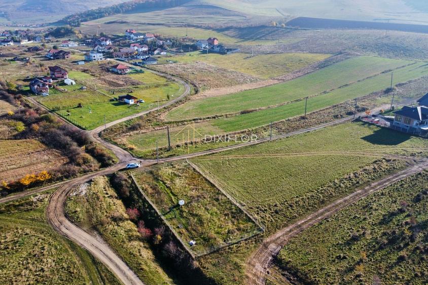 Teren Construcții intravilan de 900 mp, în Ernei